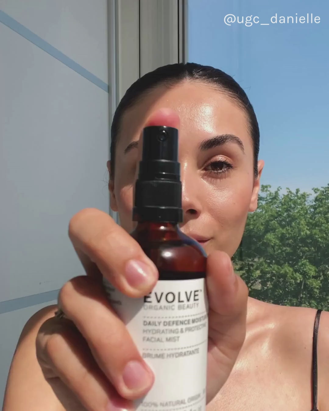 Daily Defence Moisture Mist - Travel Size