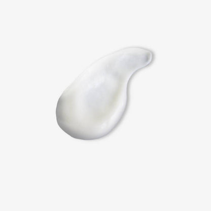 White creamy swatch showing texture of body sculpting cellulite cream