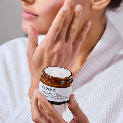 Evolve Organic Beauty Moisturizer Daily Renew Facial Cream - USA